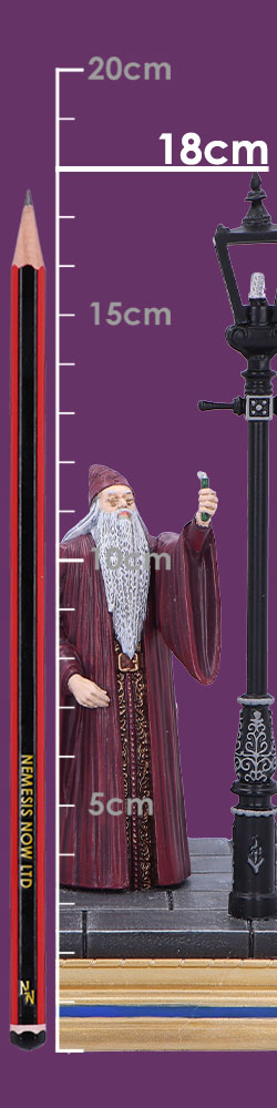 Harry Potter Privet Drive Light Up Figurine 18.5cm Harry Potter Privet Drive Light Up Figurine 18.5cm